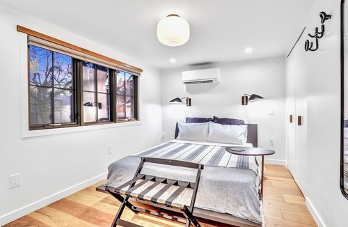 Hygiene Other | Peaceful Ranch Retreat Overlooking Mustangs w/Full Kitchen & Fireplace
