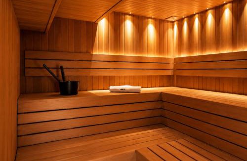 Marina del Rey House | Private Room in Shared Apartment with Resort Amenities Pool Sauna Gym Hot-Tub