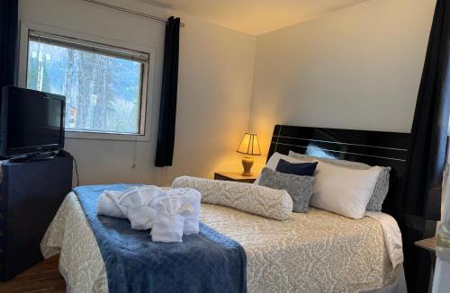 Alyeska Apartment | Walk Almost Anywhere at Alyeska Resort when you stay at Chair Four Por Favor!
