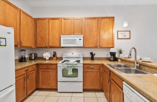 Bahama Bay Apartment | Discounts on Caribbean-Inspired Bahama Bay Resort Condo 3BR Near Disney with Pools Beach