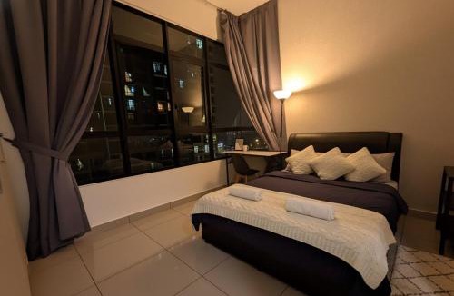 Putrajaya Apartment | Cozy 3R2B# Conezion IOI Resort City# Netflix# Walk to IOI City Mall & 20 mins drive to UKM