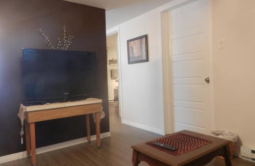 Sainte-Anne-des-Monts Bed & Breakfast | Gite La Ptite Falaise hébergement touristique et appartement