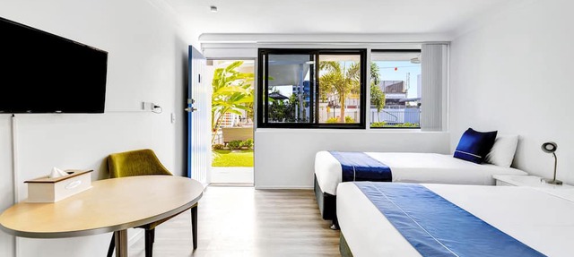 Montego Mermaid Beach Motel in Mermaid Beach