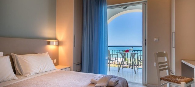Fiore Beach Studios in Zakynthos