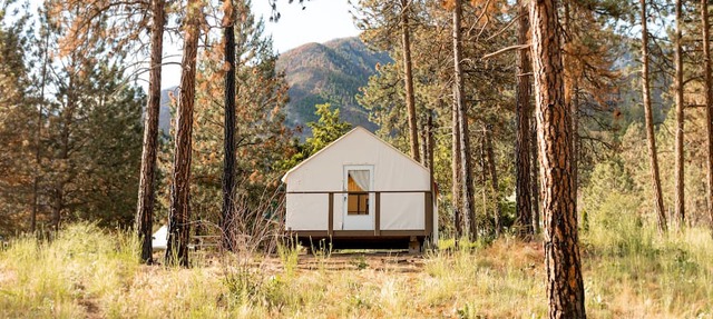 KUMSHEEN Rafting Resort in Lytton