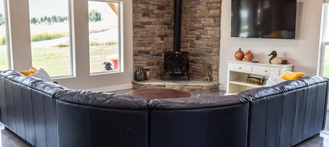 3 bedroom guest house with mountain views in Big Horn, Wyoming in Sheridan