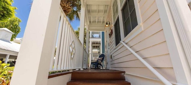 Islamorada house with best location. Lic # 24-0055 in Islamorada