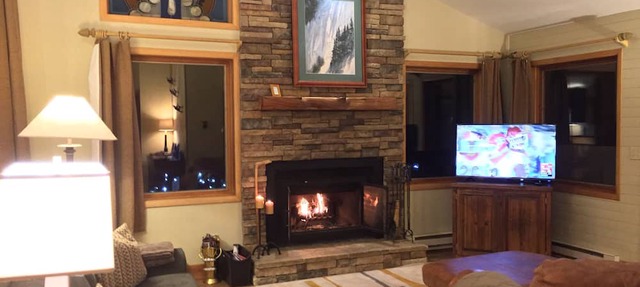 260+ 10★ Reviews! Between Vail & Beaver Creek Hot Tub/Fire Table/Ski/Hike/Golf in Vail