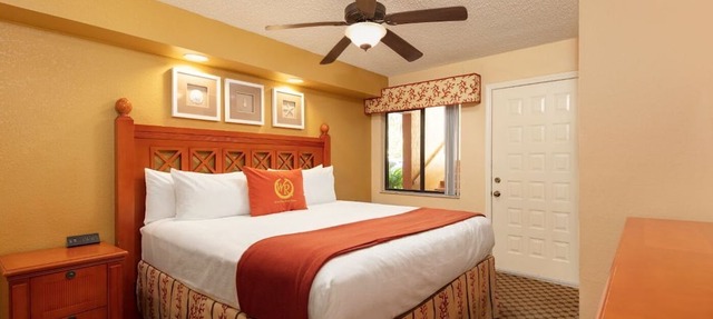 GREAT TWO BEDROOM RESORT CONDO MINUTES FROM DISNEY in Kissimmee