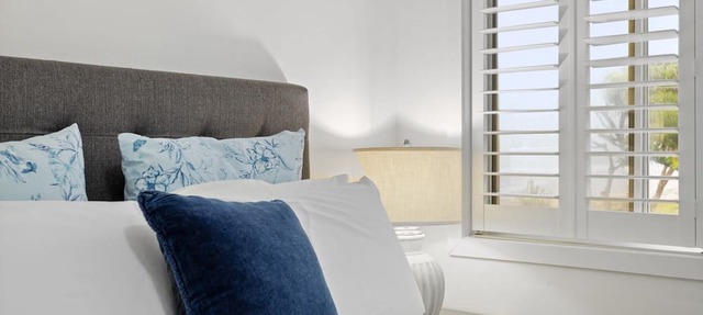 Wake to Waves in Spacious 3-Bed Beachfront Unit in Mermaid Beach