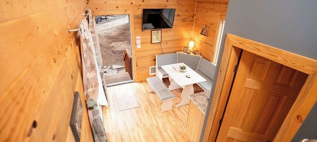 Rocky Mountain Bunkhouse – A Cozy, Riverside Escape in Lyons, CO in Lyons
