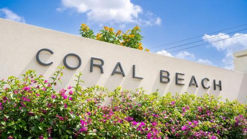 Across from beach with resort pool - Coral Beach 202 in Saint Peter