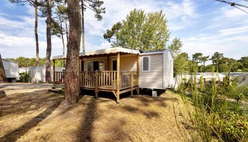 Bungalow Cap Ferret Les Lodges 1 in Lège-Cap-Ferret