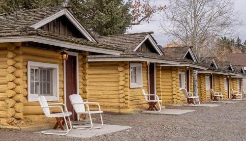 Cute Log Cabin for a Cozy Couples Retreat near Yellowstone in Ashton, Idaho in Ashton