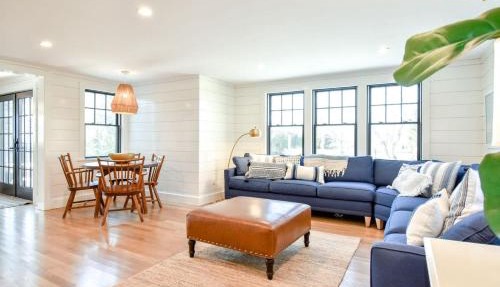 Gorgeous Home 2 Min Walk to Beach in Harwich